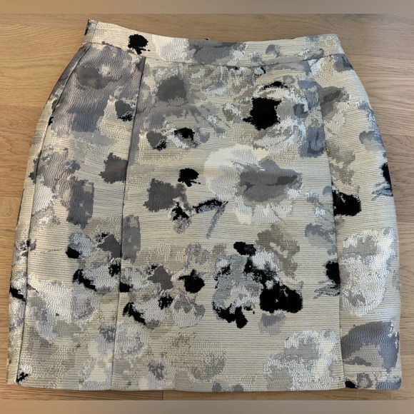 Reiss Dresses & Skirts - Reiss silver, gray, and black mini skirt